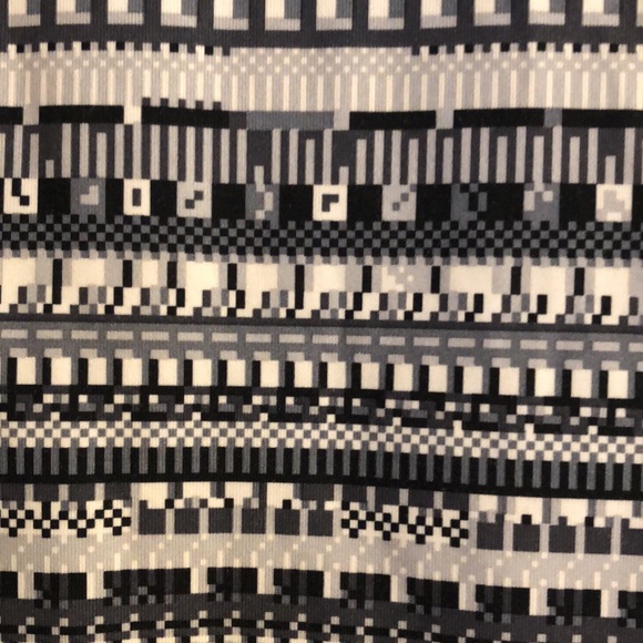 Nike Pro dri-fit warm 8 Bit 1/2 zip Athletic pullover - Picture 6 of 6